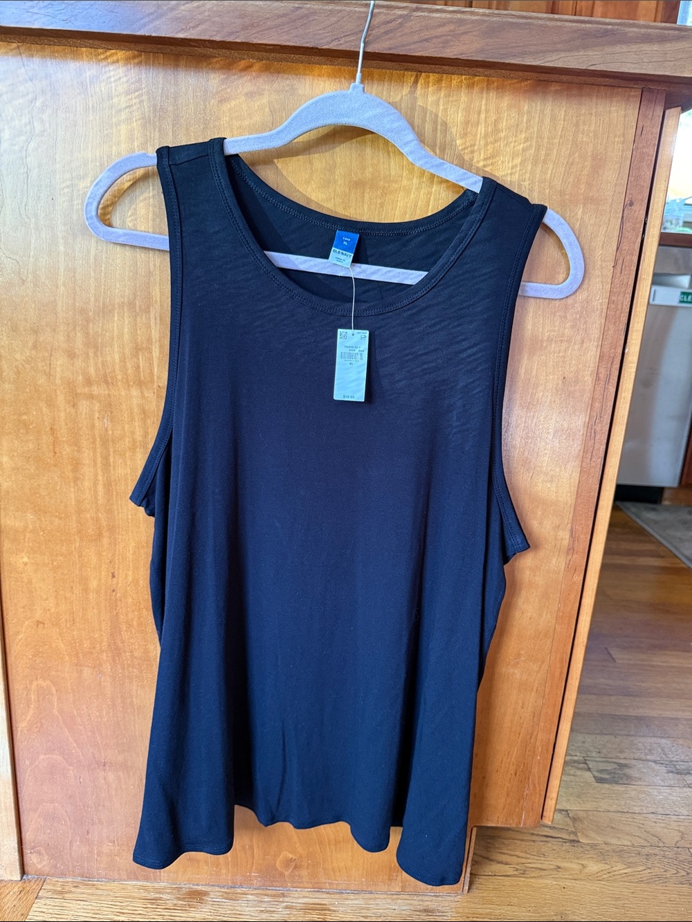 Old Navy Black Scoop Neck Tank Top